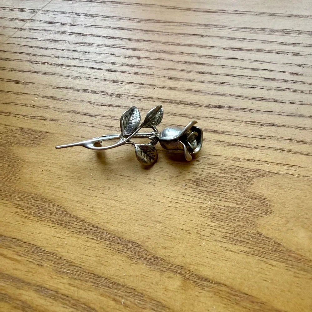 Vintage Sterling Silver Rose Brooch Floral Long Stem Pin Textured Leaf Detail